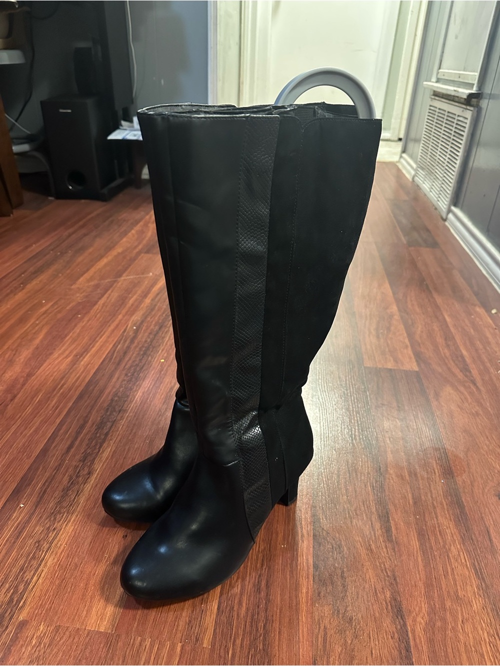 Classic Black Knee-High Women's Boots